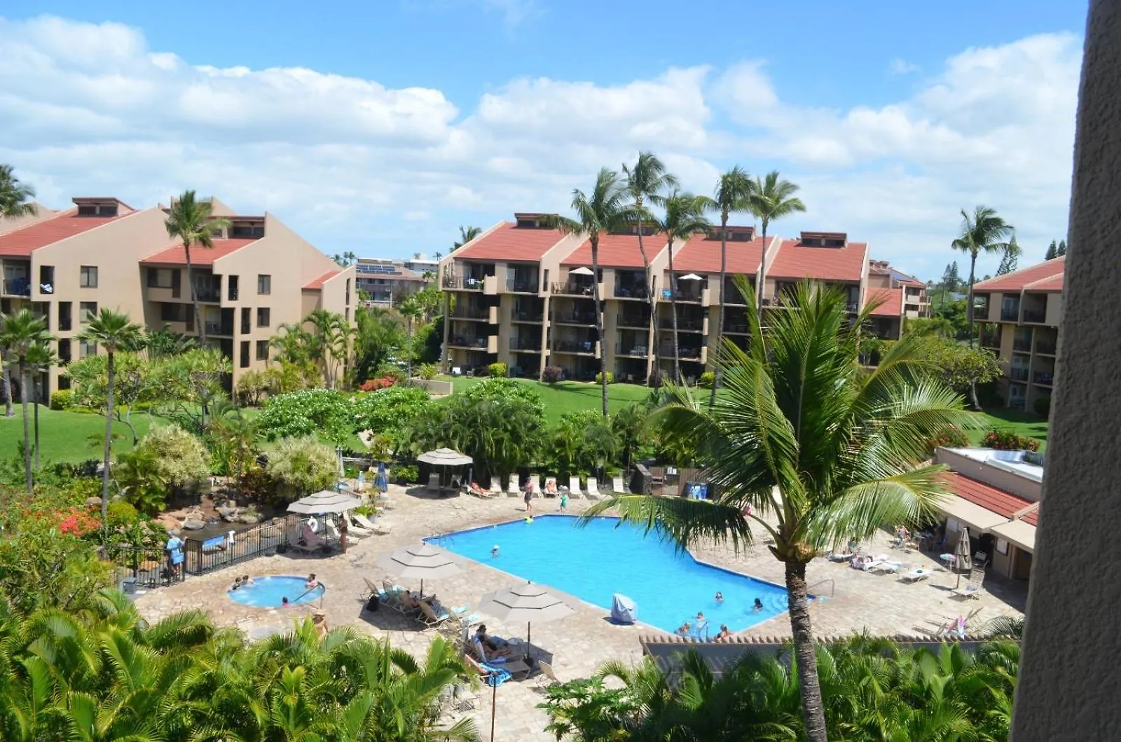 Luxurious Top Floor Kamaole Sands 6-404 Wailea